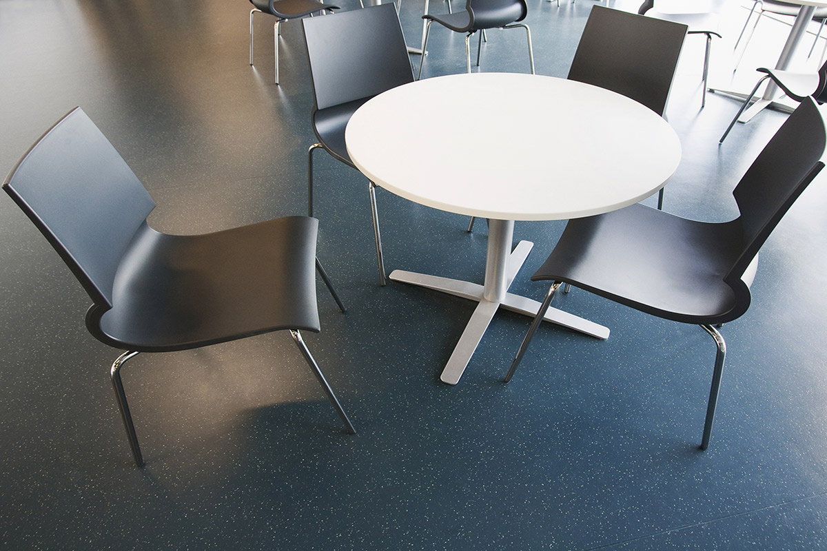 國產橡膠地板那個品牌好？